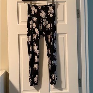 Kate Spade x Beyond Yoga leggings